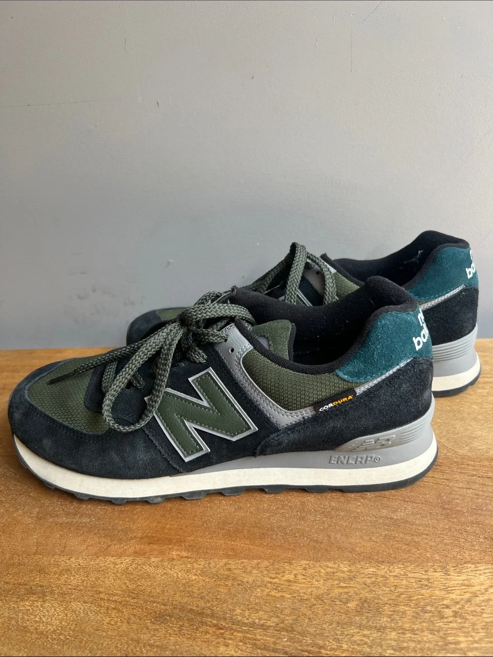 New Balance Men's Black and Olive Green Classic Sneakers